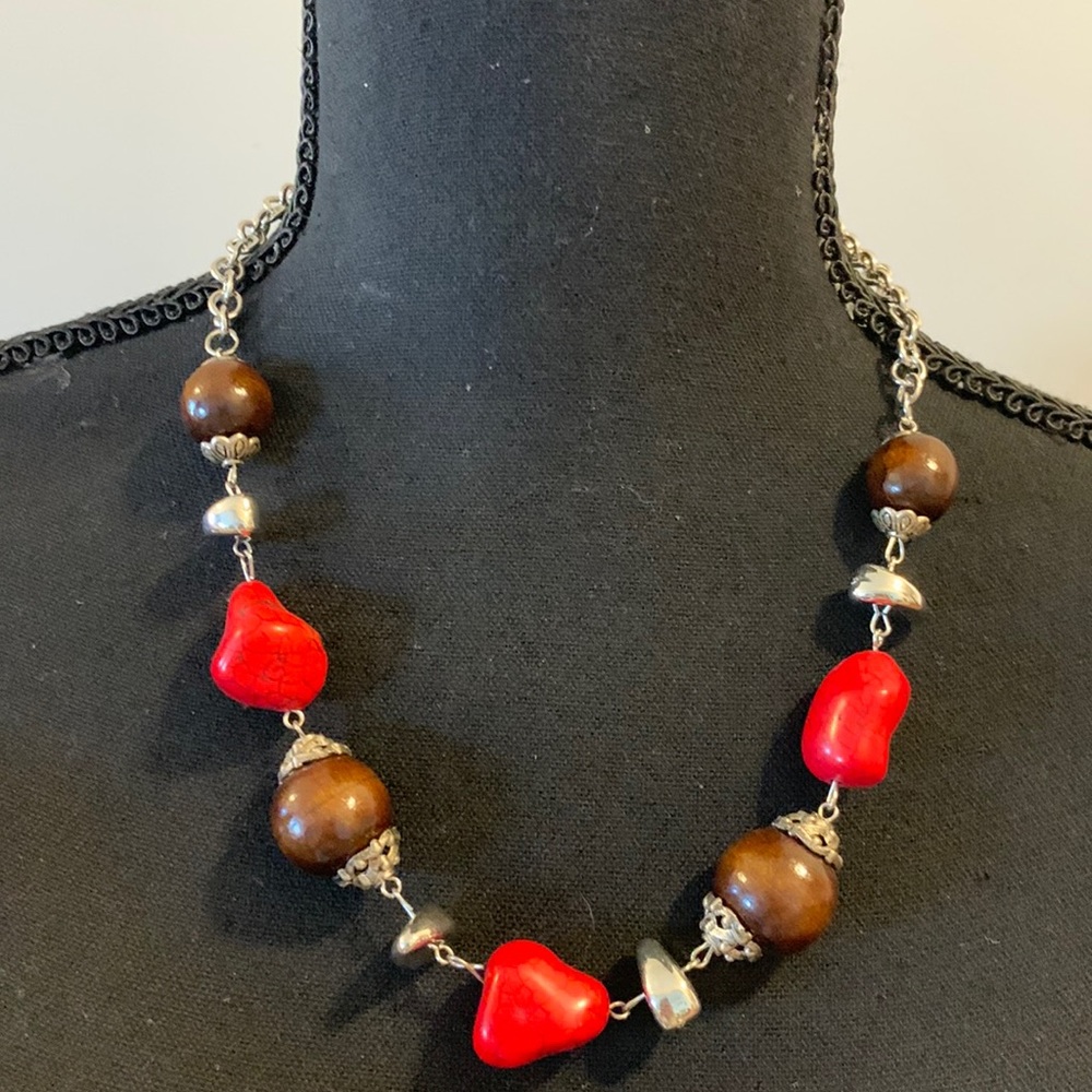 🌺 Red, Brown and Silver Necklace with Earring Set